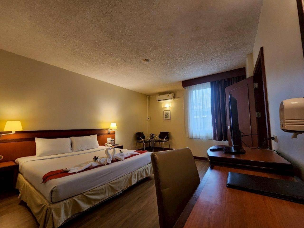 Standard Double or Twin Room,1756445071:JPEG