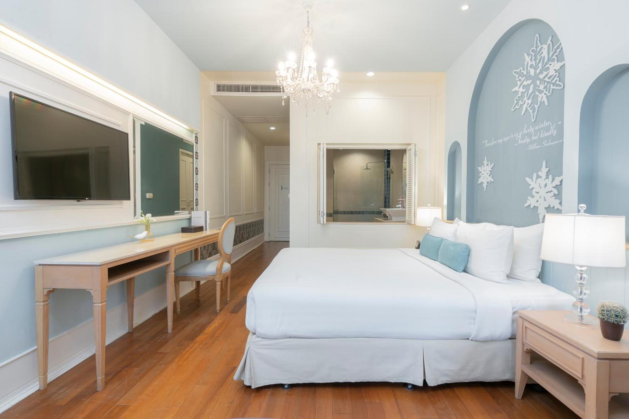 Grand Deluxe