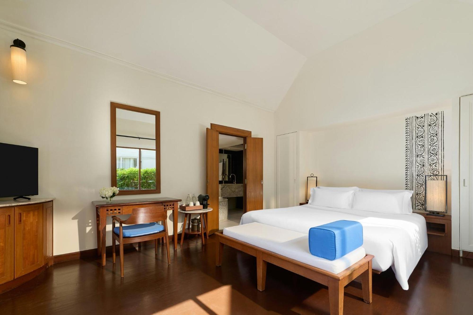 Pool Villa King