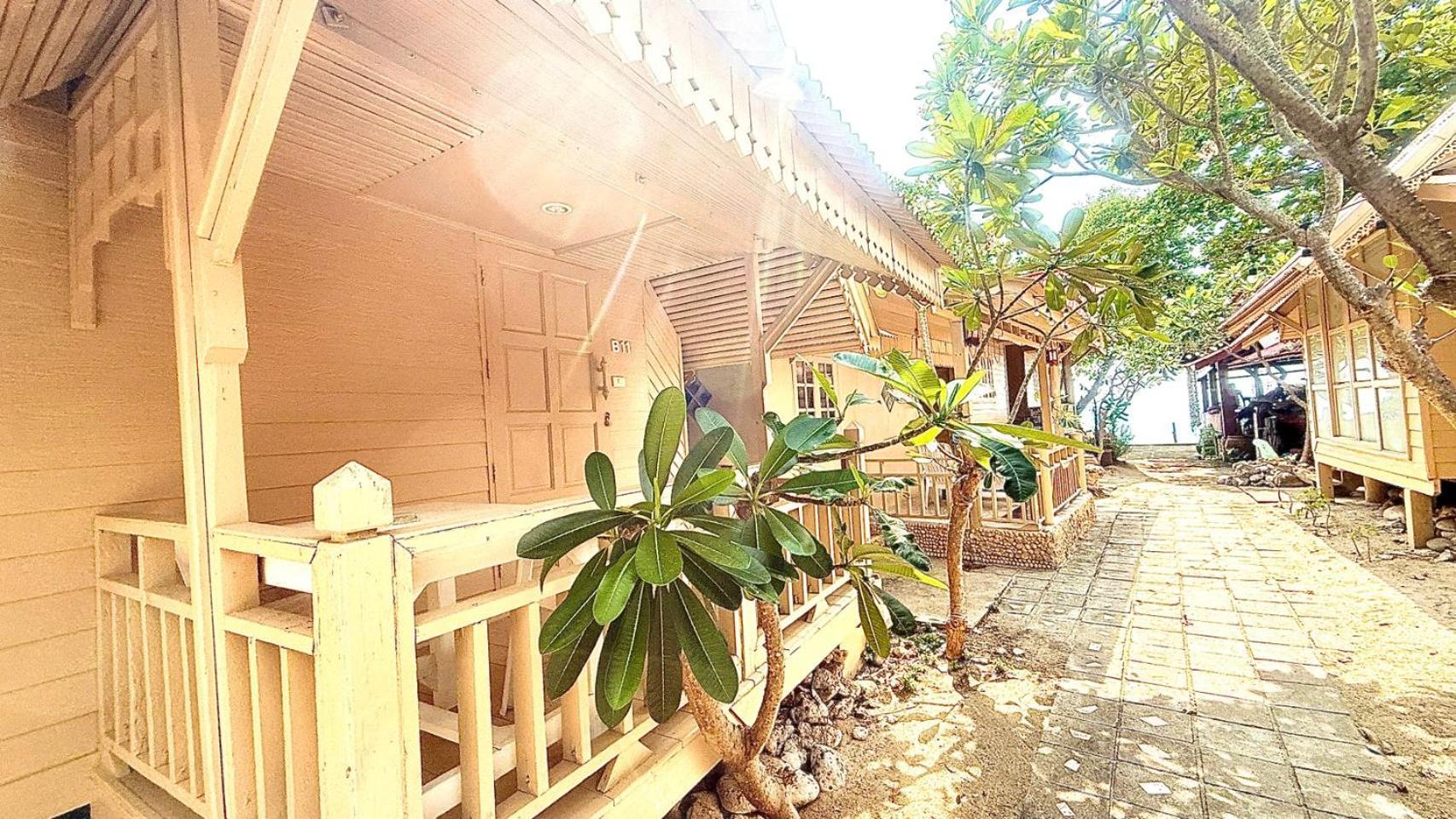 Deluxe Double Room (1 adult + 1 child)