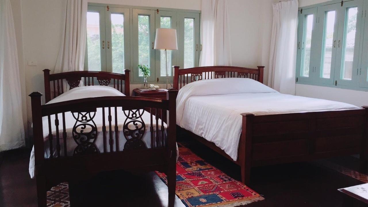 Deluxe Private Balcony Room — Large BedSingle Bed
