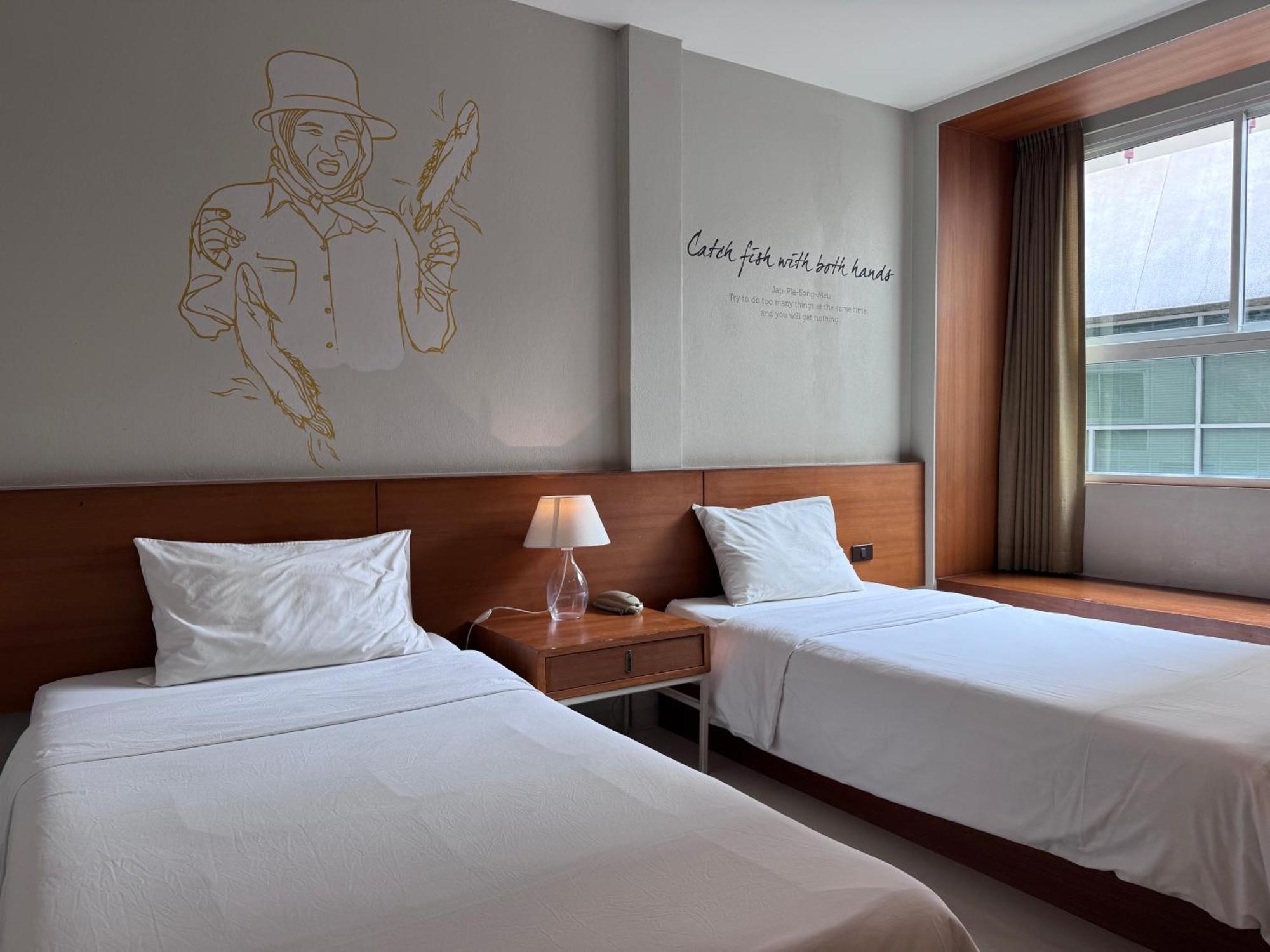 Standard Twin Room