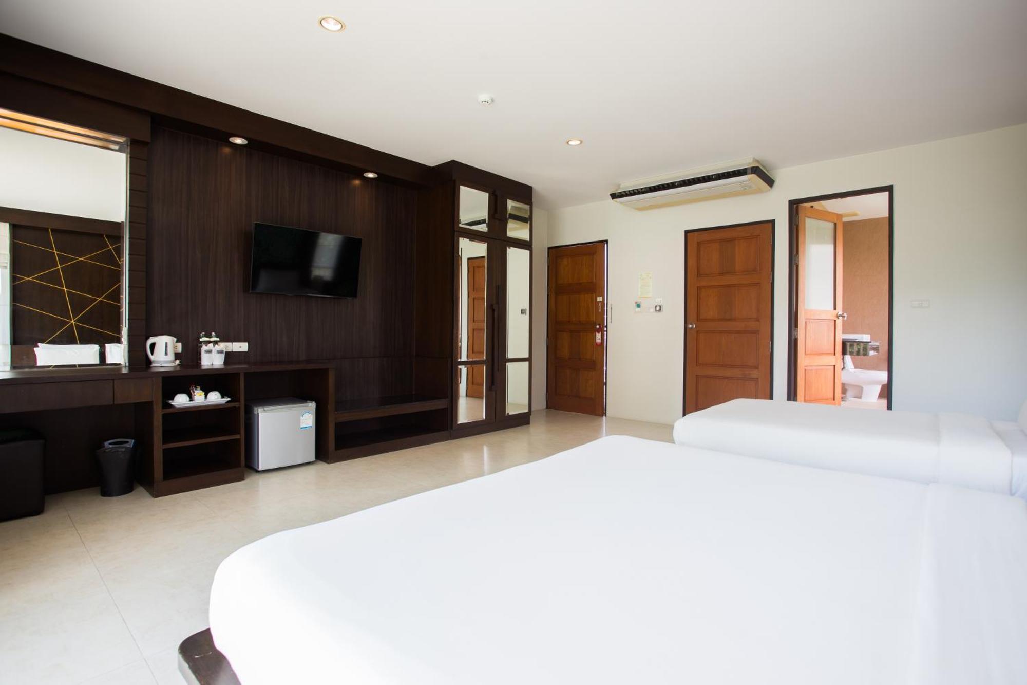 Deluxe Triple Room
