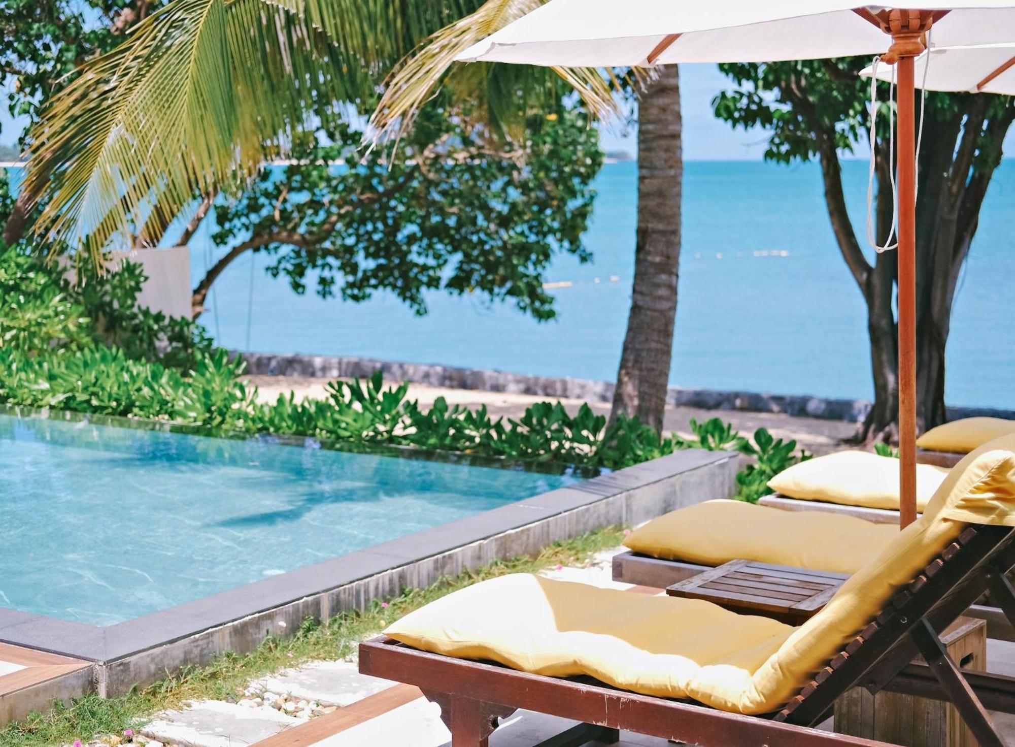 2 Bedrooms Beachfront Pool Villa