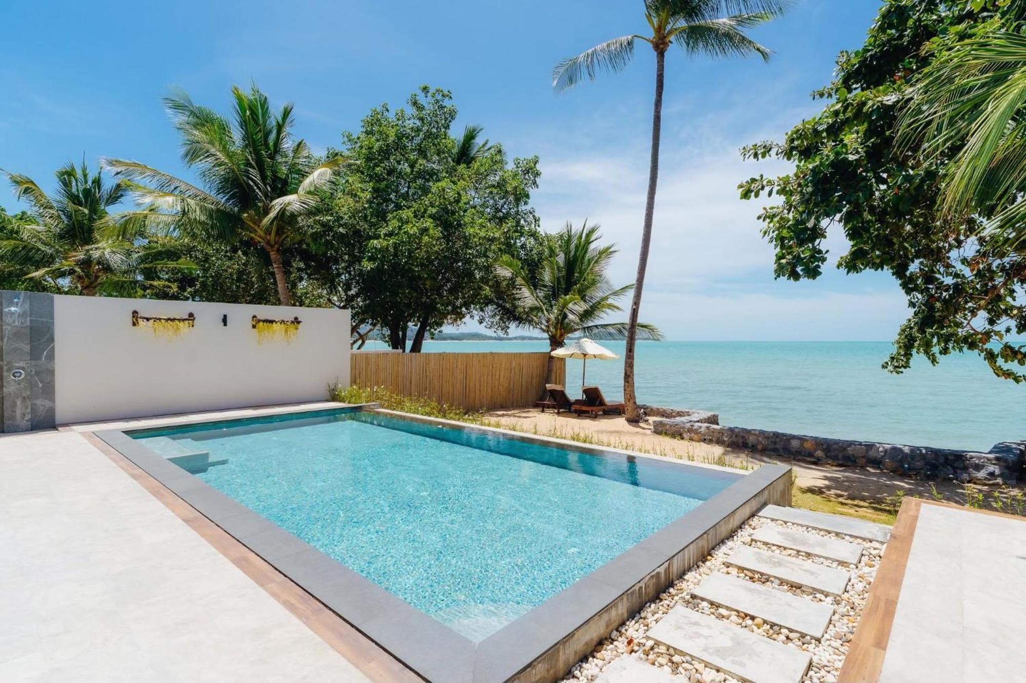 2 Bedrooms Beachfront Pool Villa