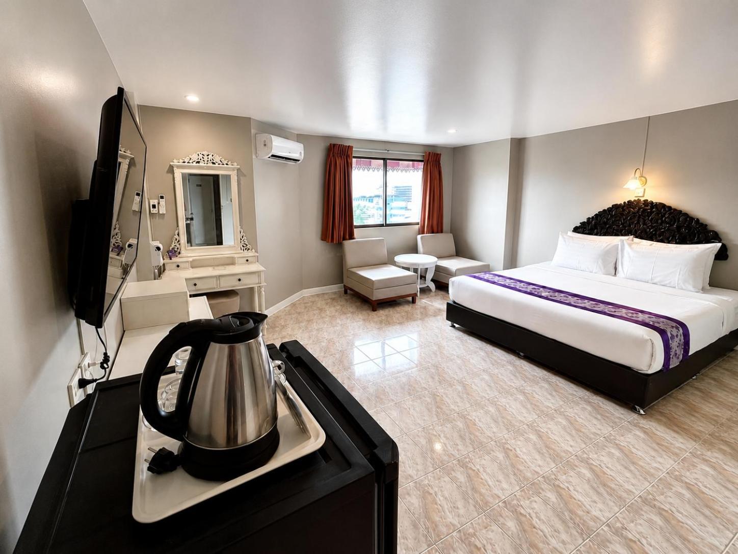 Deluxe Double or Twin Room