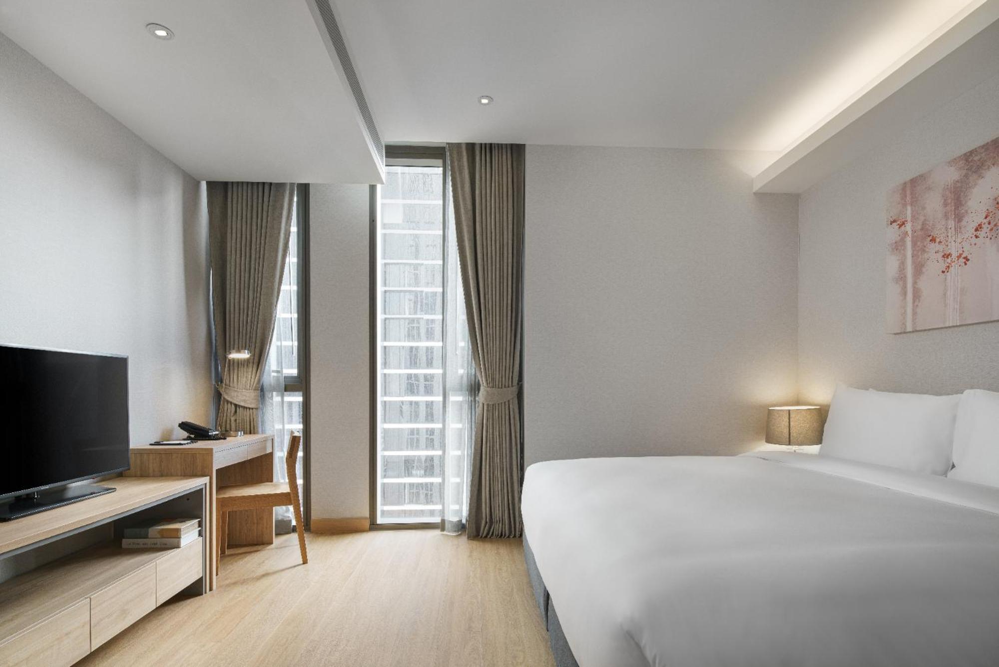 Superior One-Bedroom Apartment
