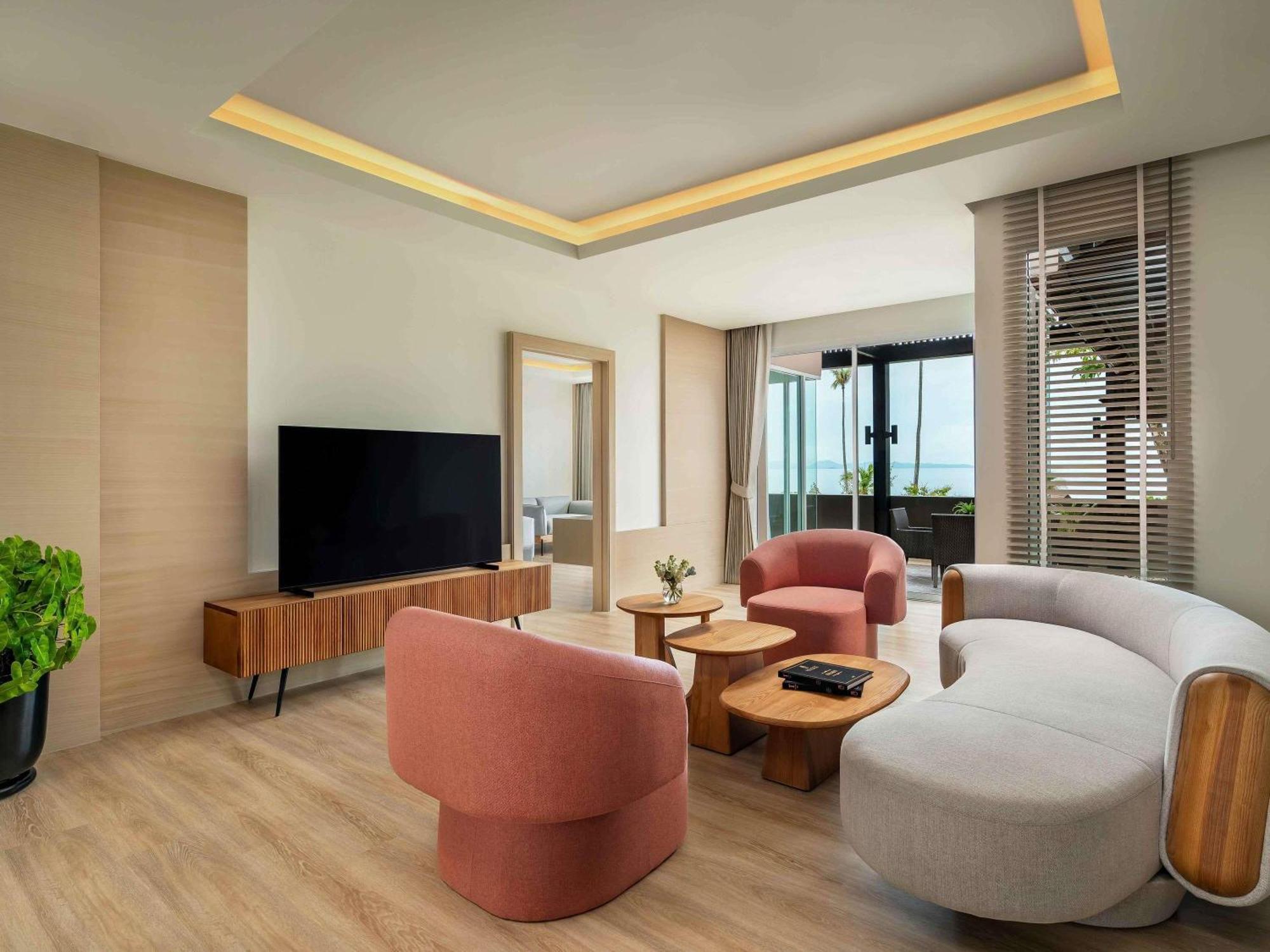 Three-Bedroom King Suite - Oceanfront