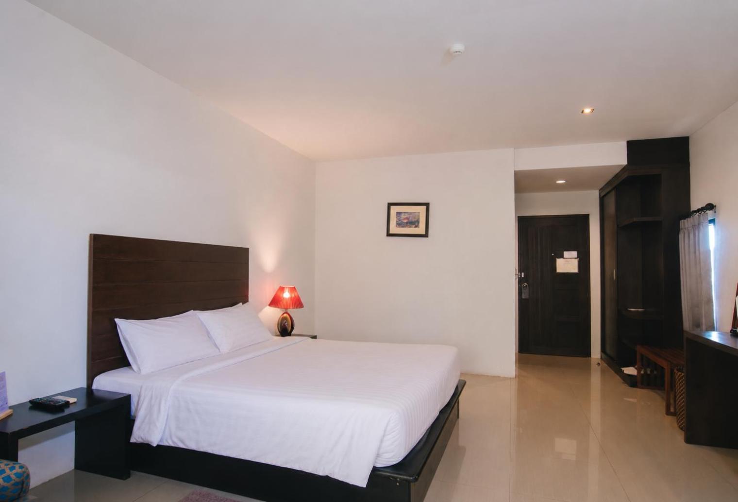 Standard King Room