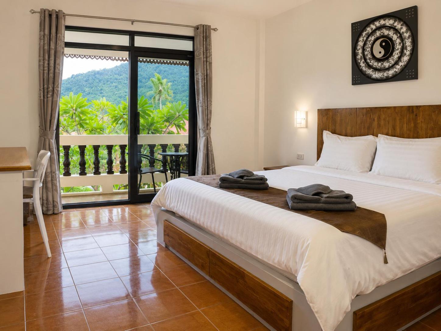 Double Room with Mountain View