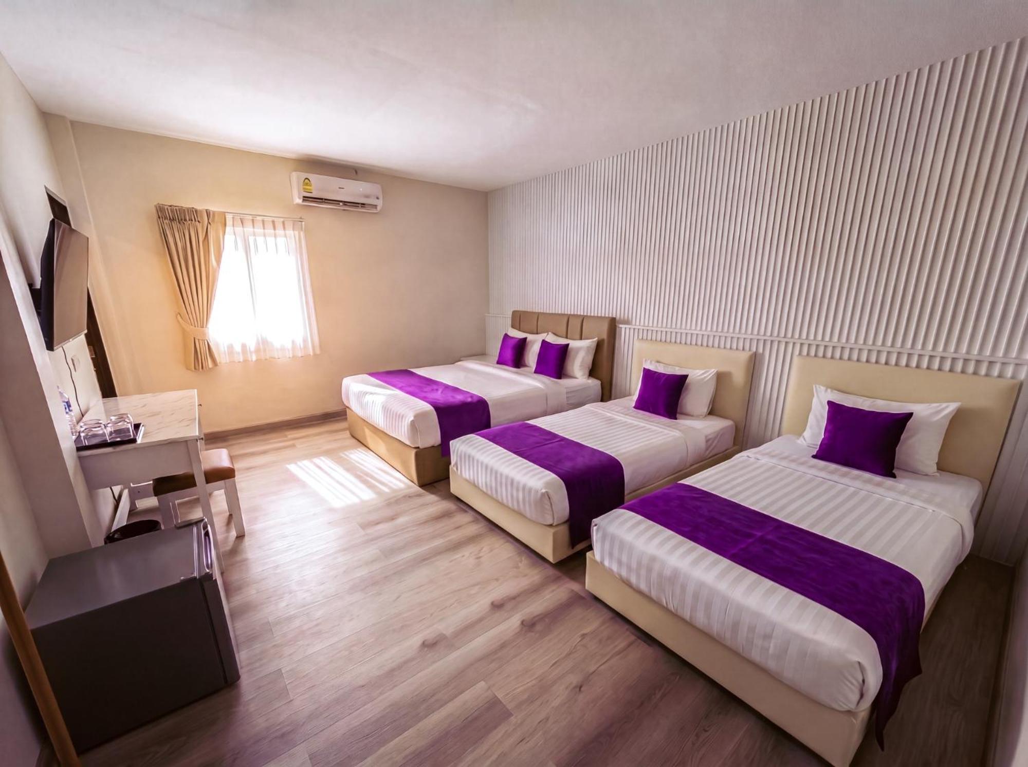 Deluxe Quadruple Room