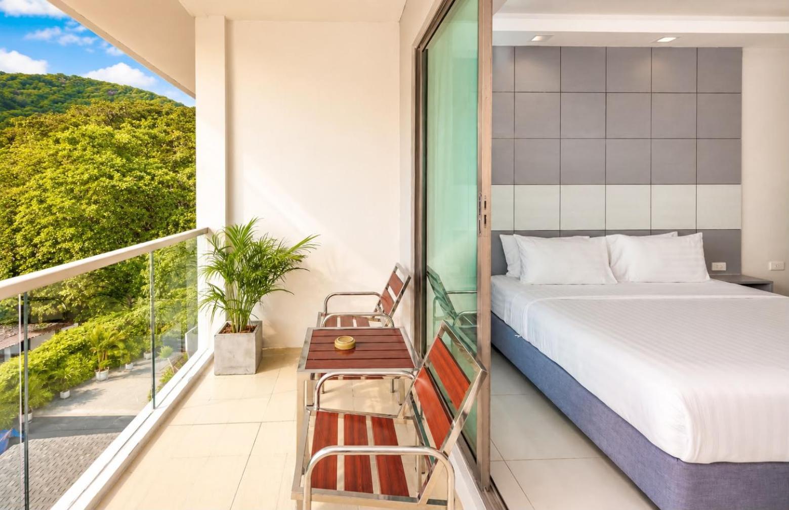 Grand Deluxe Sea View