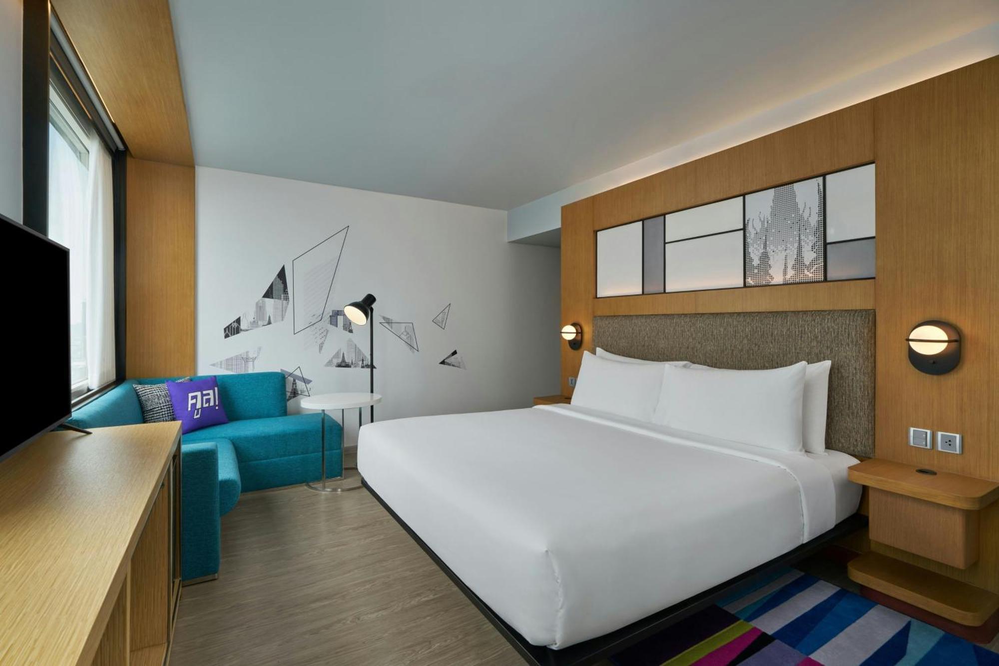 Urban King Room City View