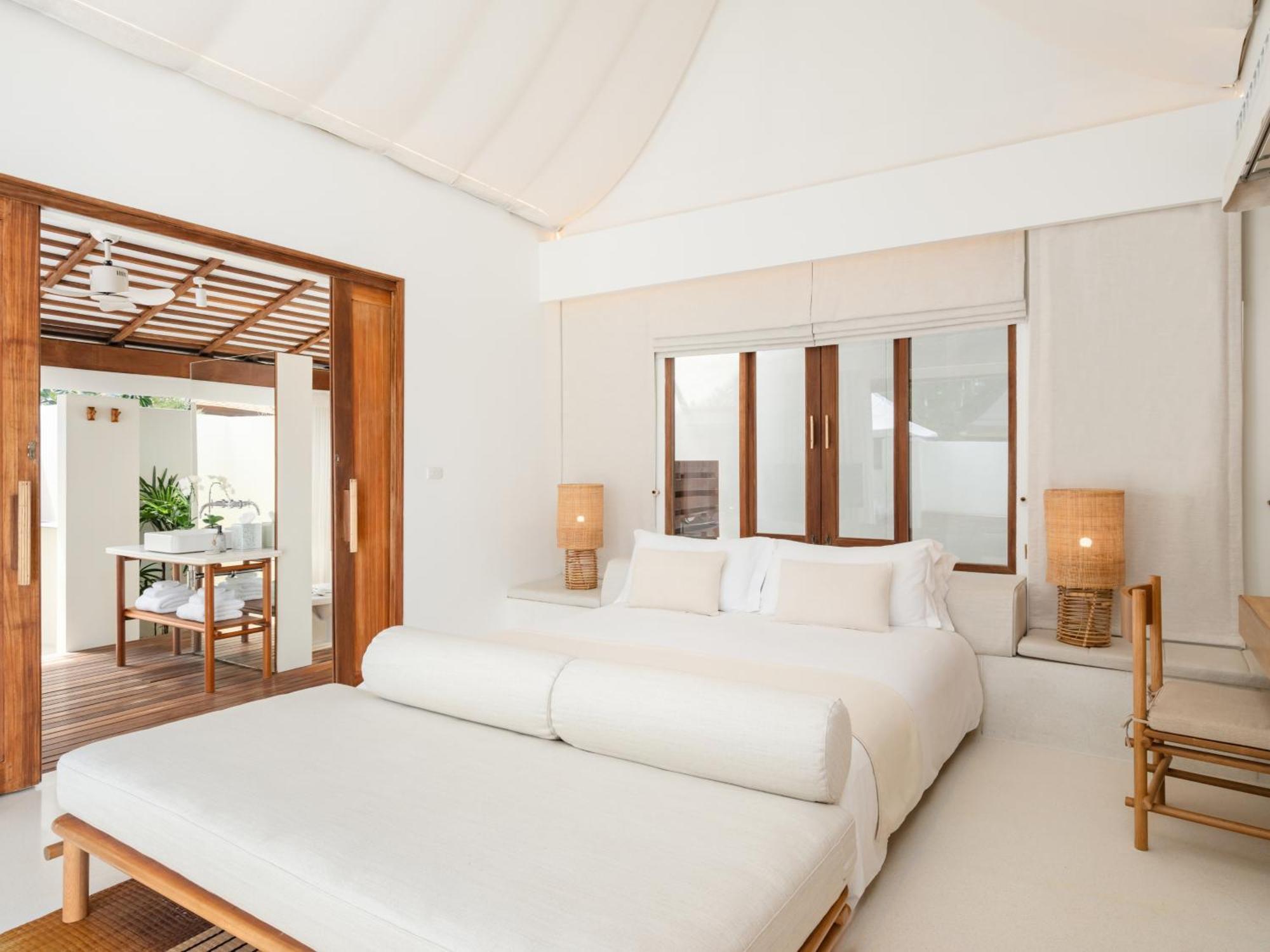 SALA Pool Villa