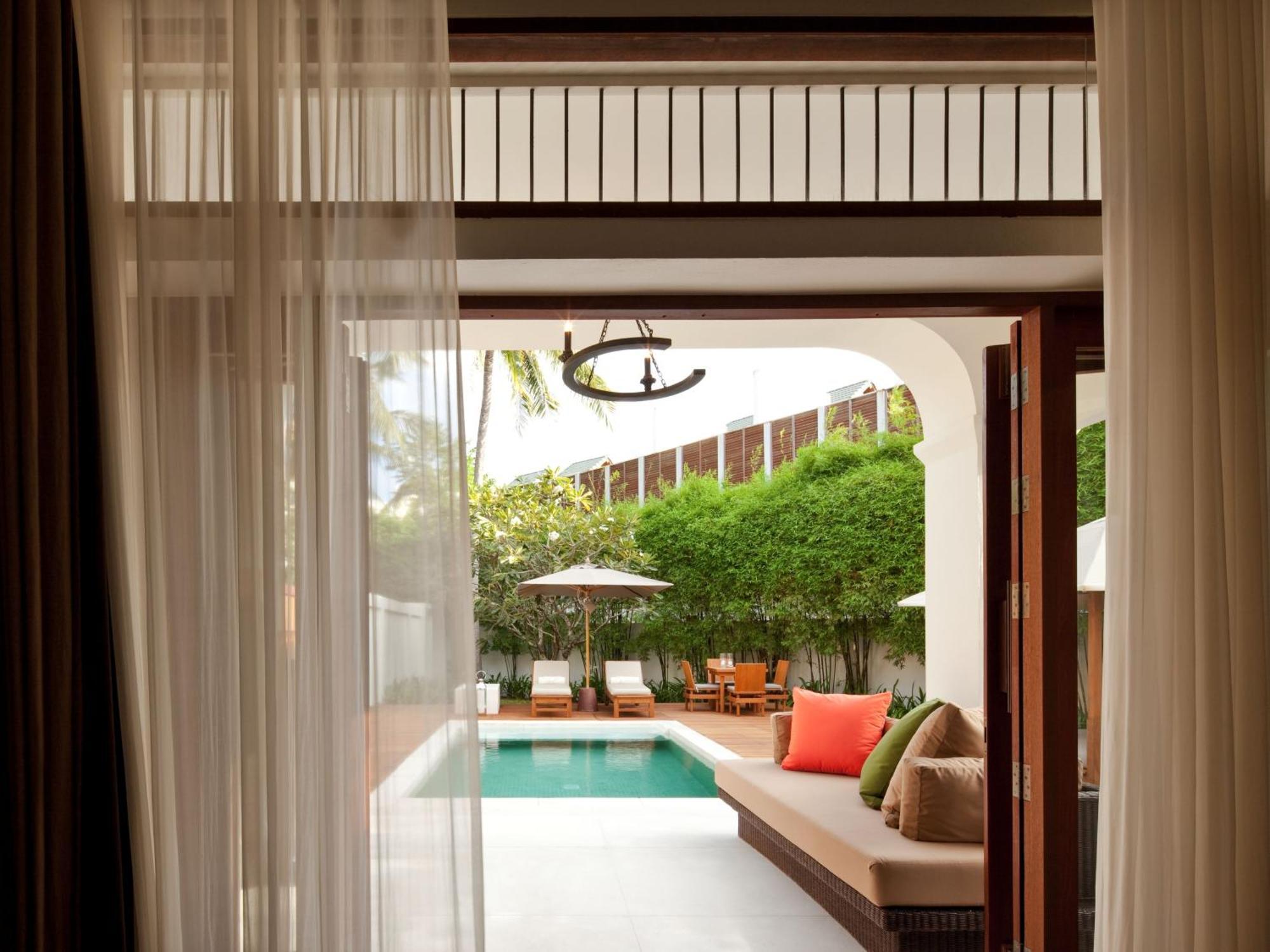 One-Bedroom Duplex Pool Villa Suite