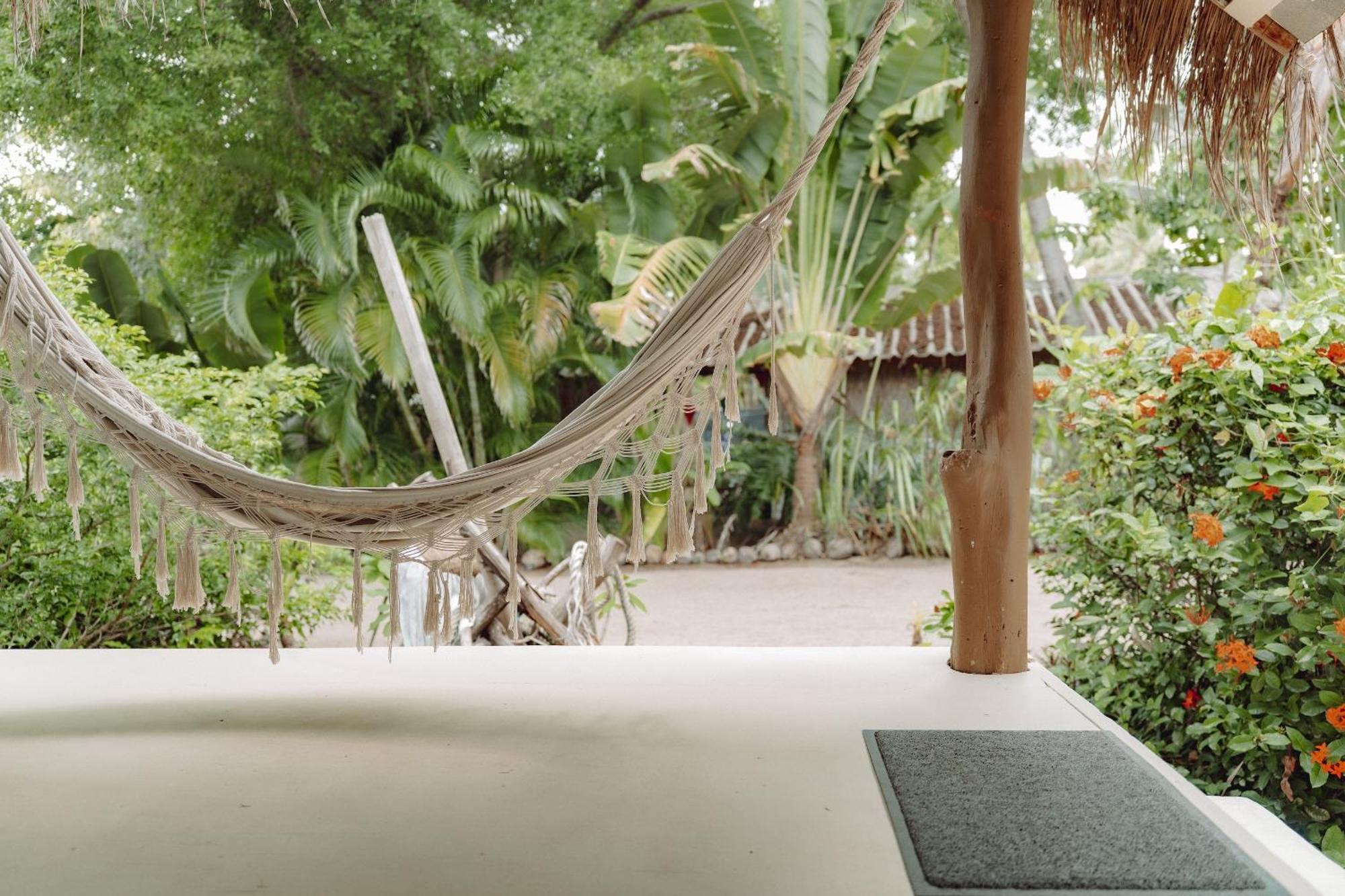 Bungalow Garden View