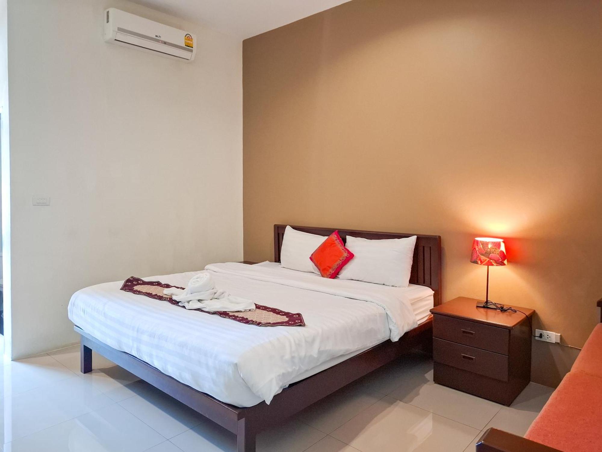 Deluxe King Room