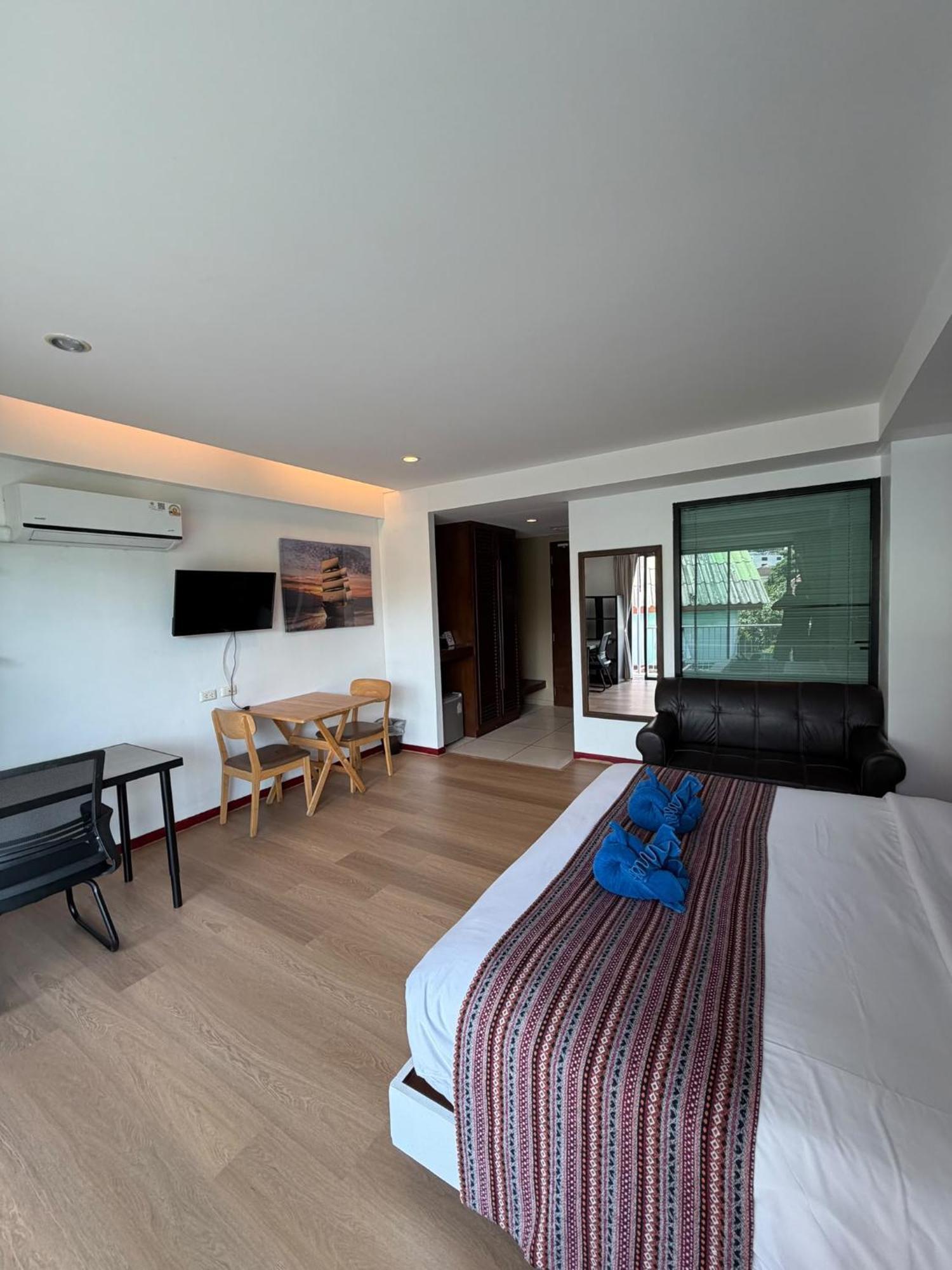 Double Room Mountain View