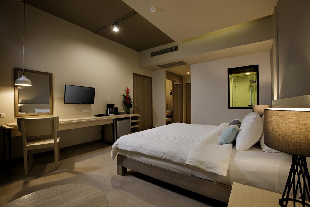 Premier Double or Twin Room Pool Access