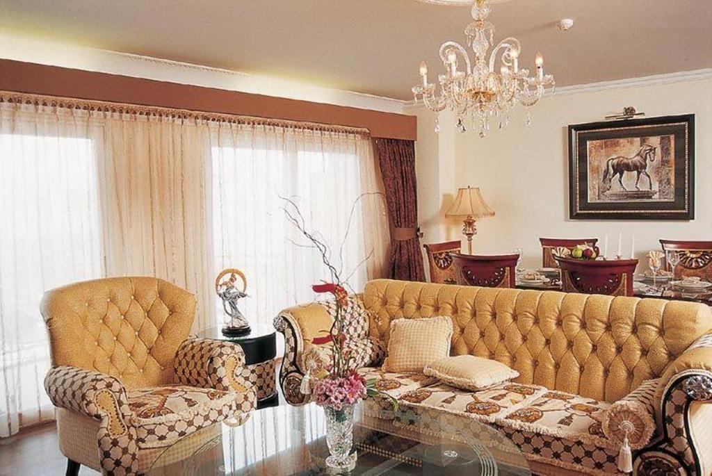 Deluxe Two-Bedroom Suite