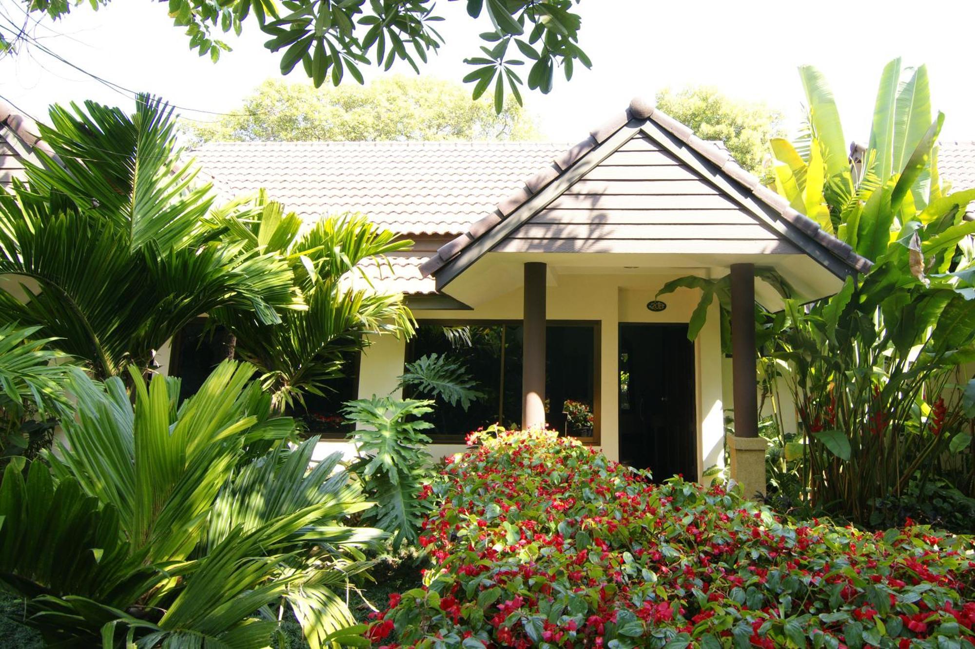 Standard Twin Room Garden View