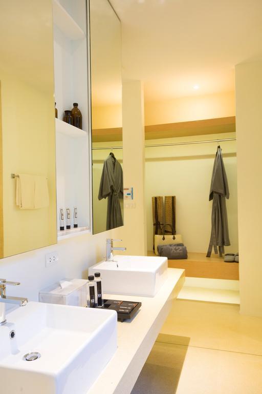 Suite with Couple Bath