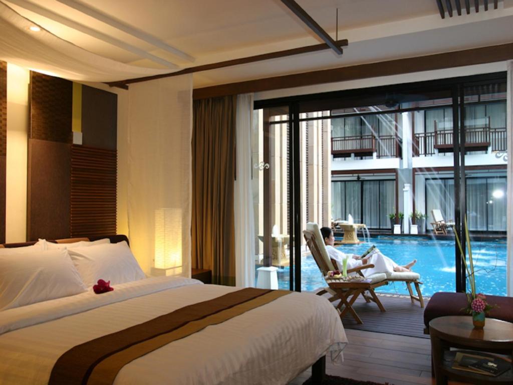 Deluxe Double or Twin Room Pool Access