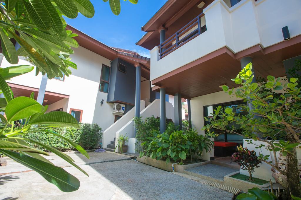 Deluxe,403694865:JPEG