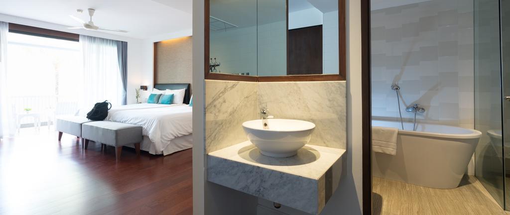 Mini Suite with Balcony (4 Adults)