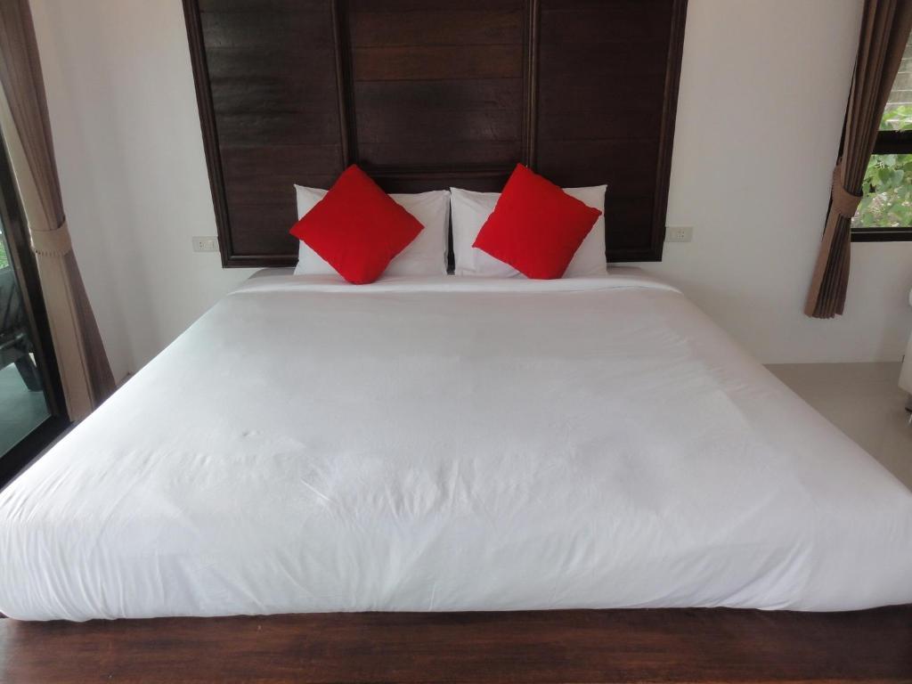 Bungalow mit Doppelbett und Meerblick