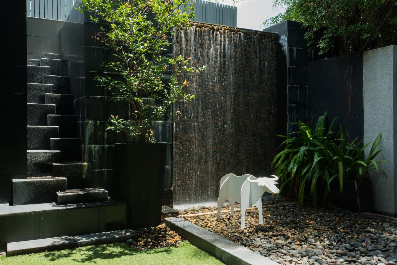 Beach Front Villa Spa Bath
