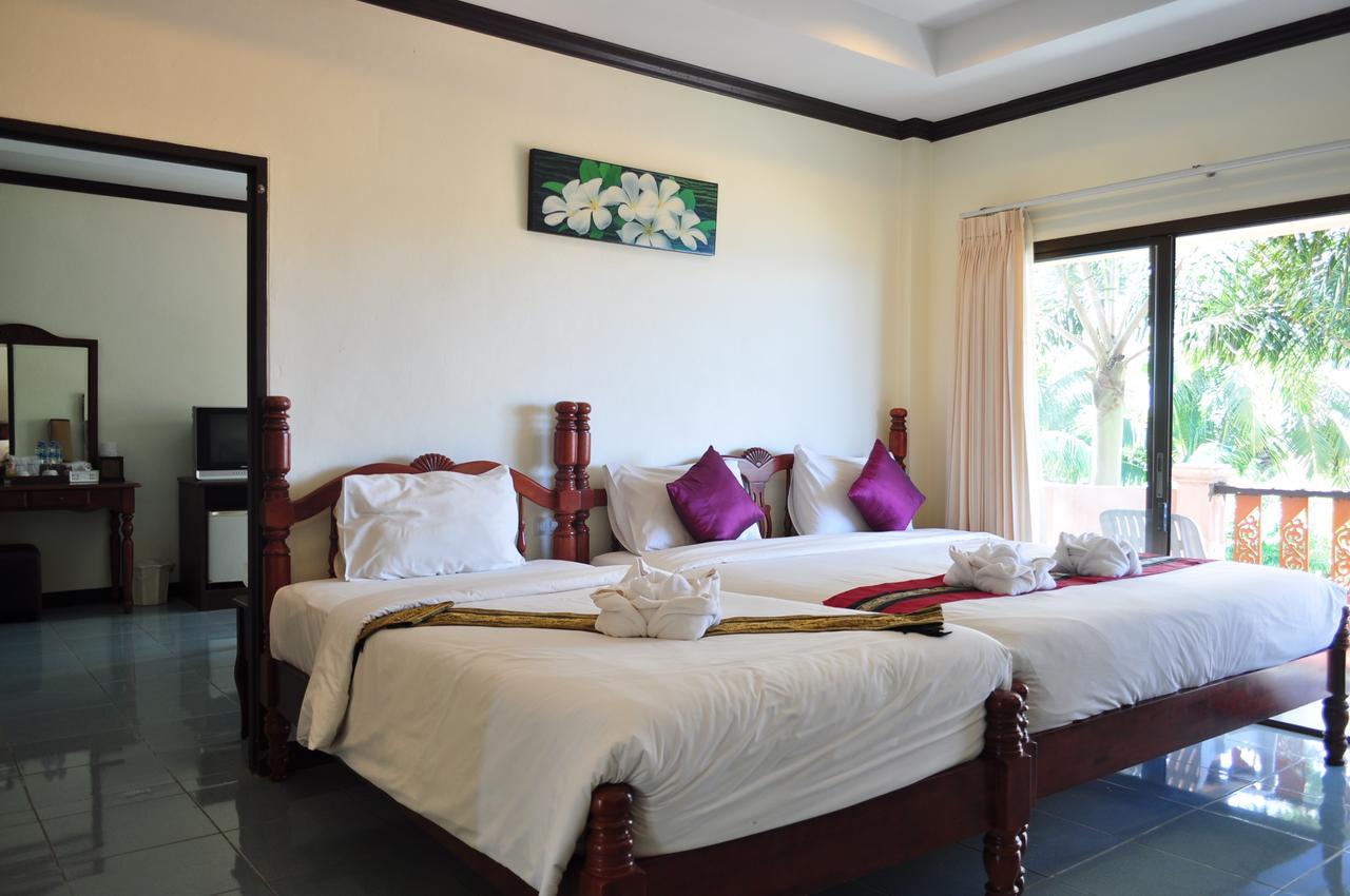 Deluxe Family Room