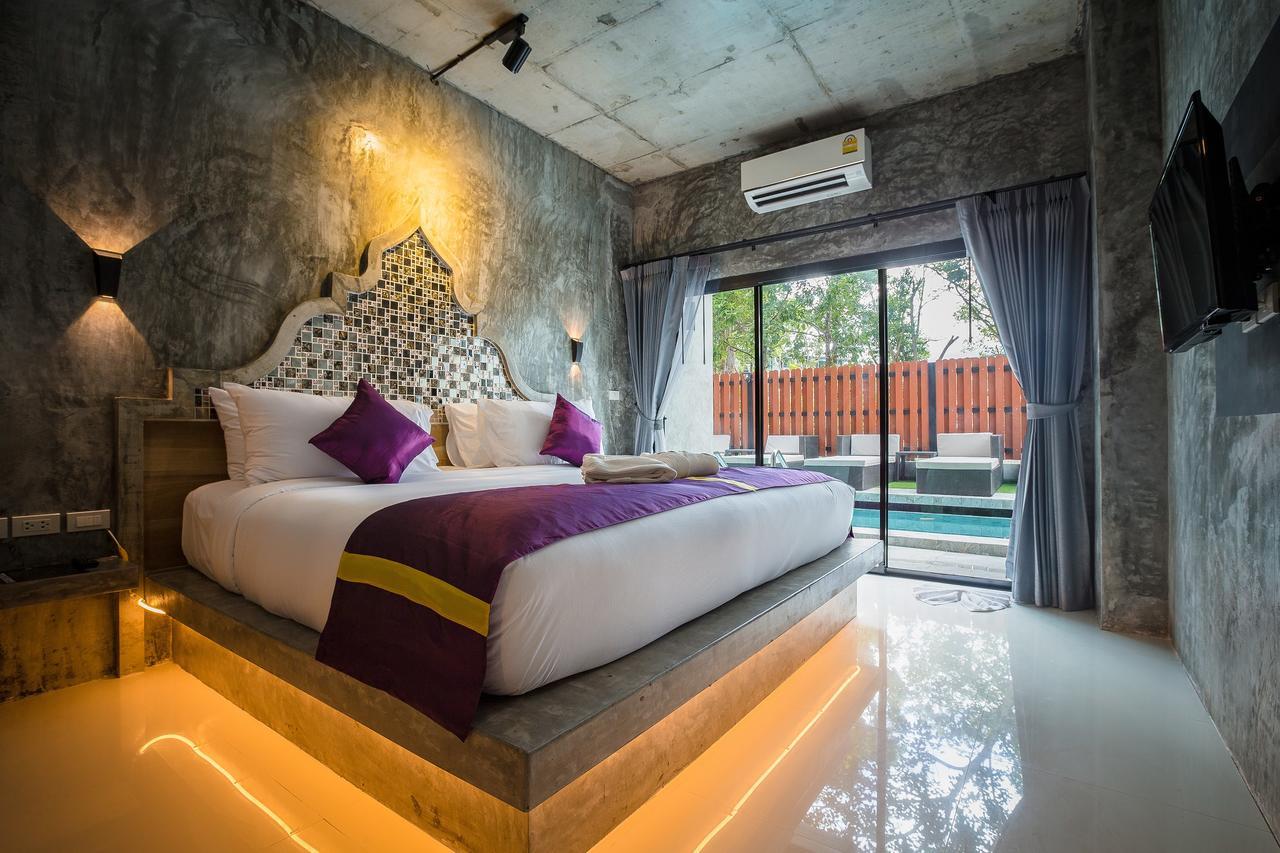 Double or Twin Room with Pool View