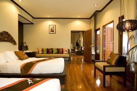 Family Jacuzzi Villa