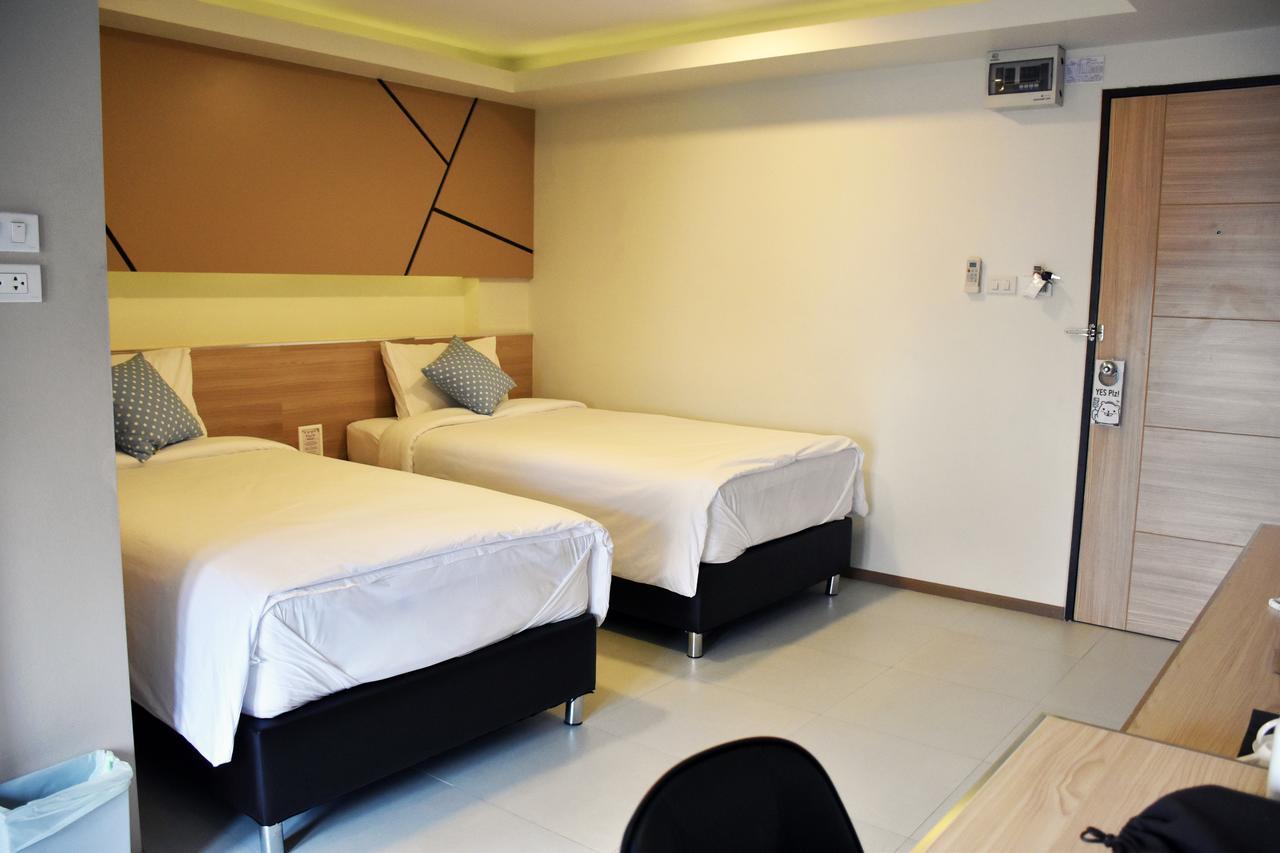 Twin Room Private Bathroom