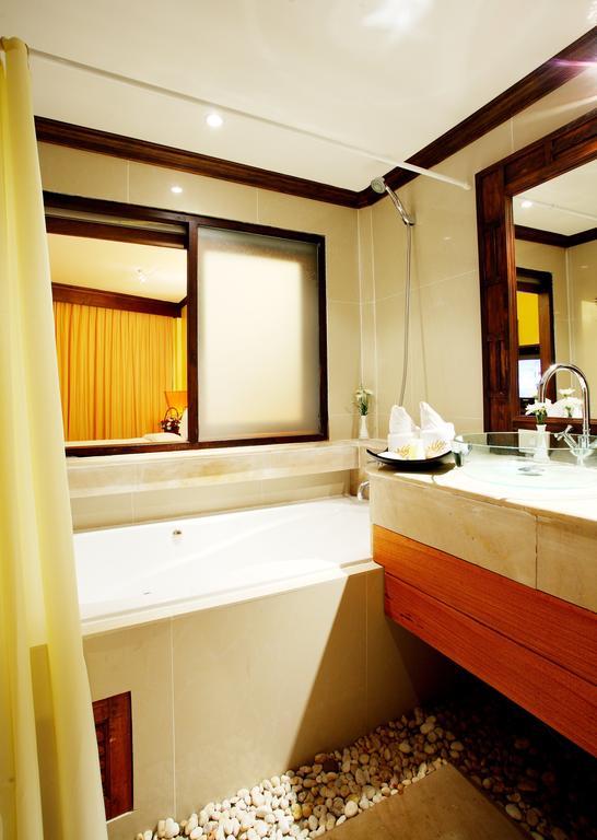 Deluxe Room with Balcony