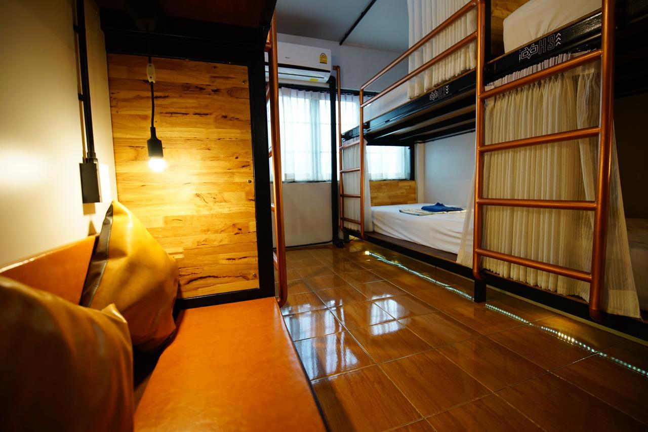 Bunk Bed Mixed Dormitory Room,653038713:JPEG