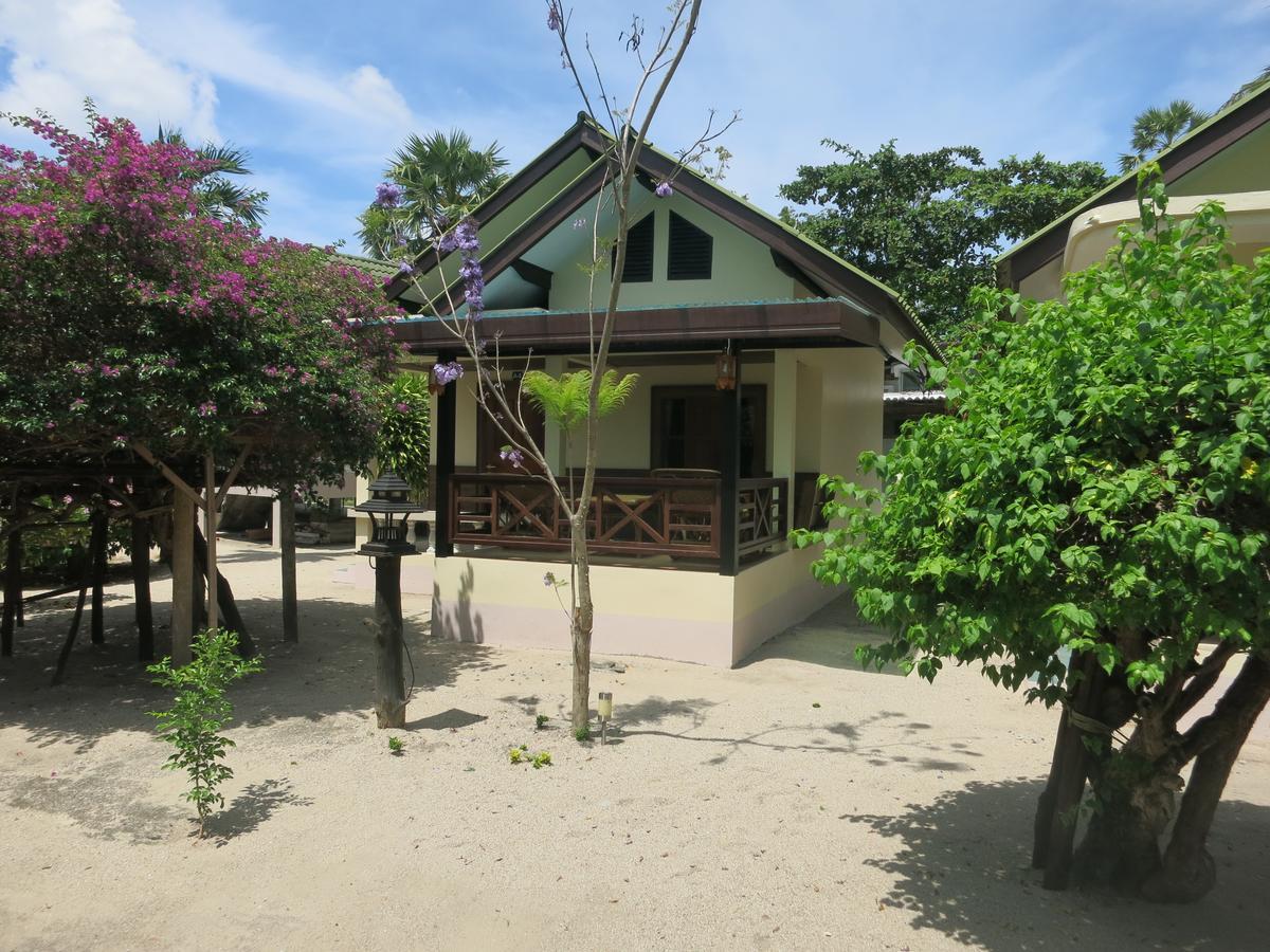 Bungalow Twin Beds