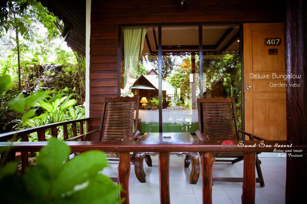 Deluxe Bungalow Sunset Wing