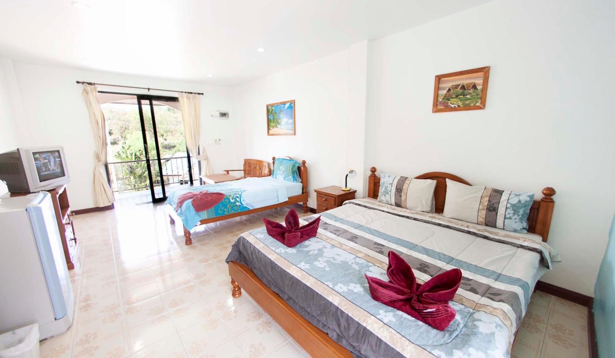 Triple Room