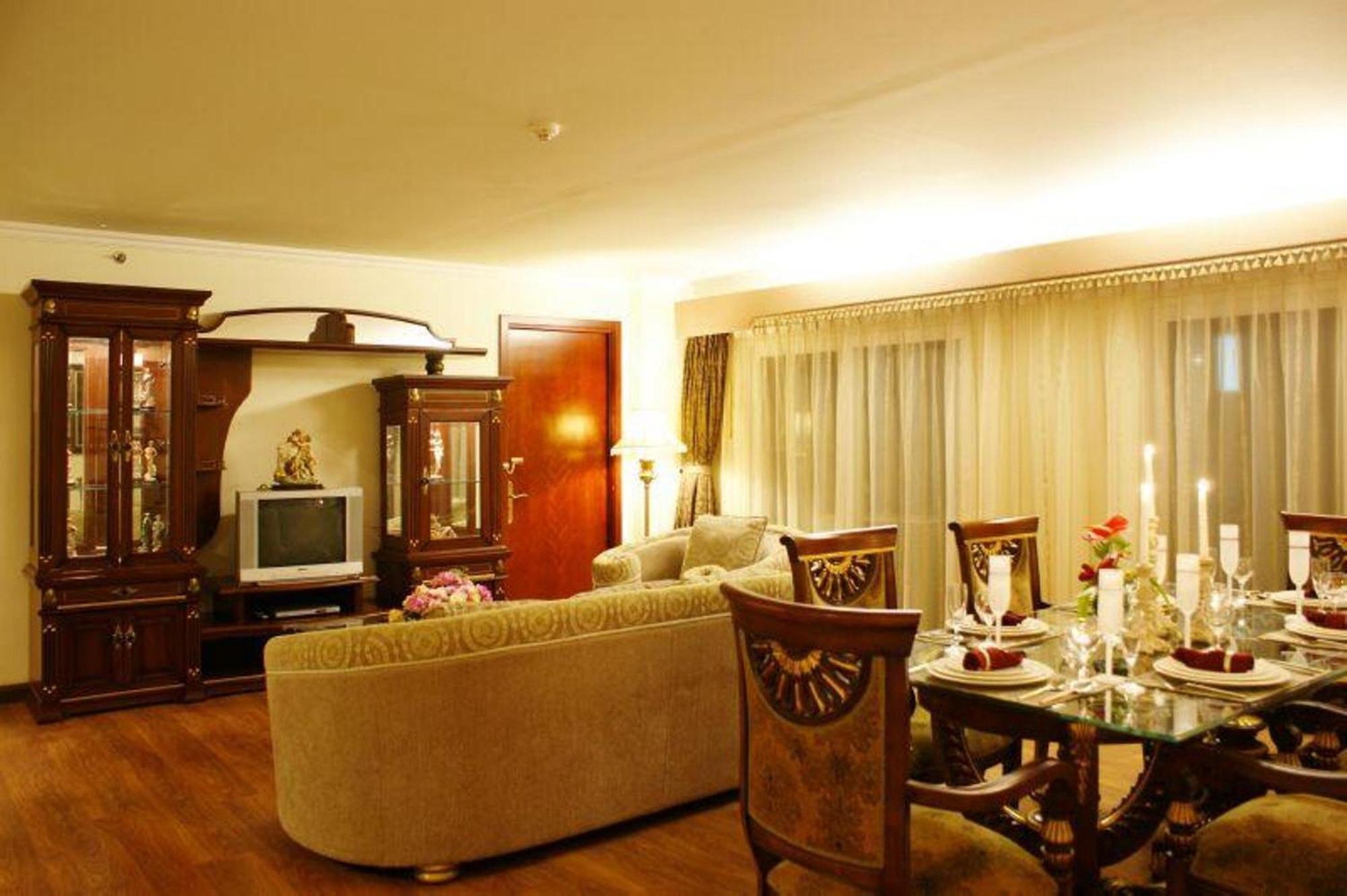 Deluxe Two-Bedroom Suite