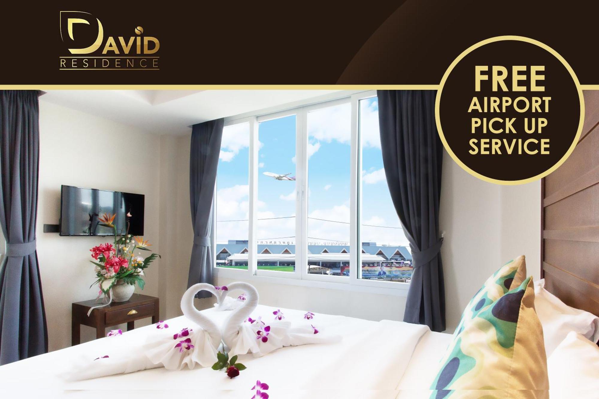Deluxe Double Room Round Trip Airport Transfer