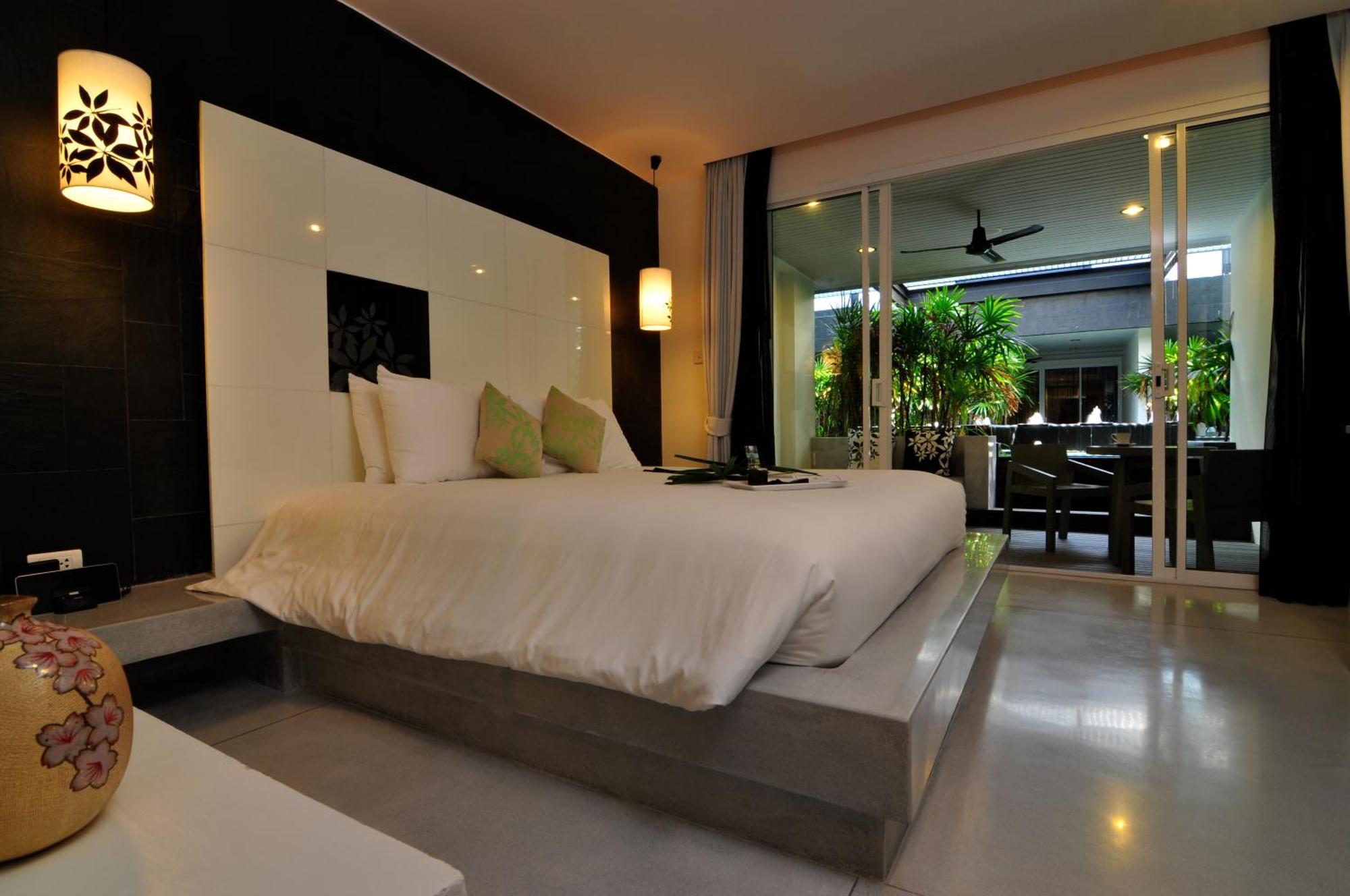 Deluxe Double Room Pool Access