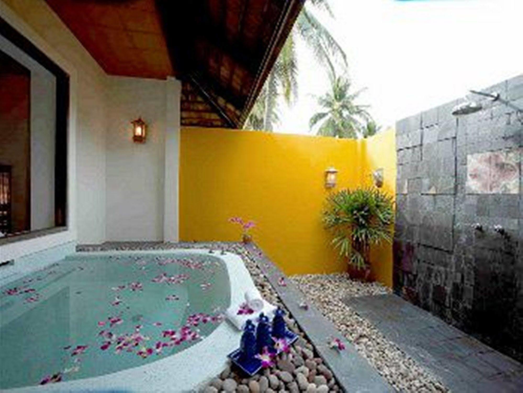 Villa avec Piscine Face à la Mer