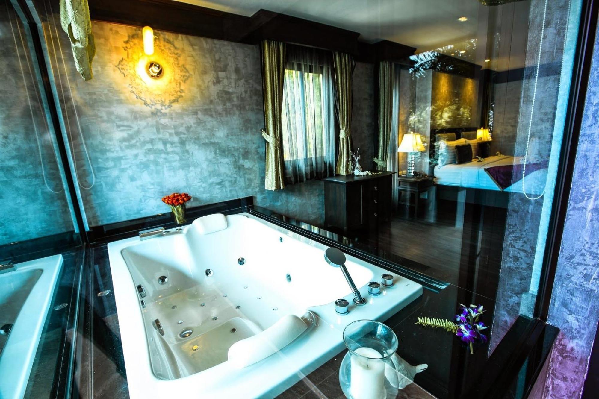 Suite Spa Bath