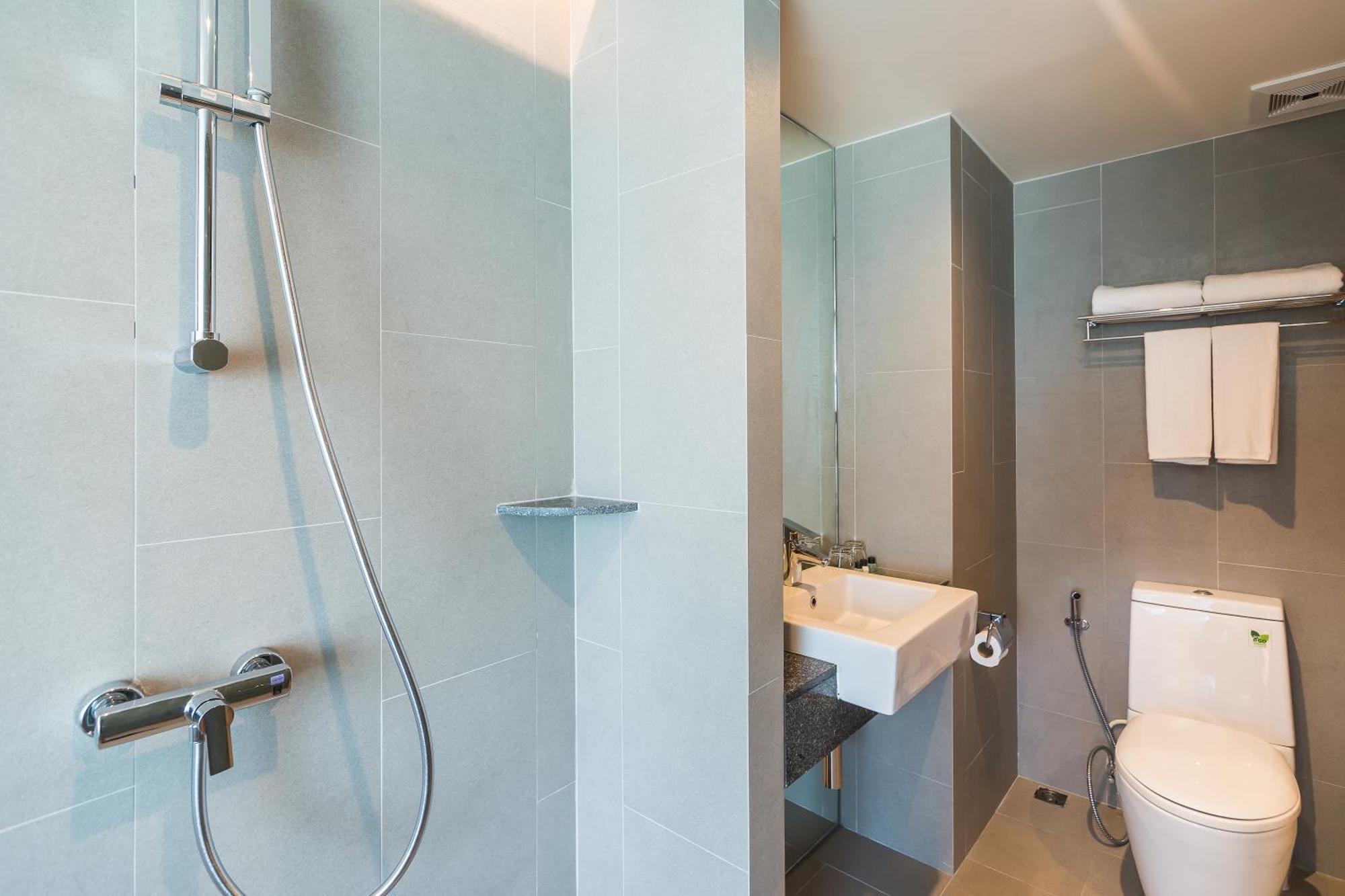 Double Room Shower