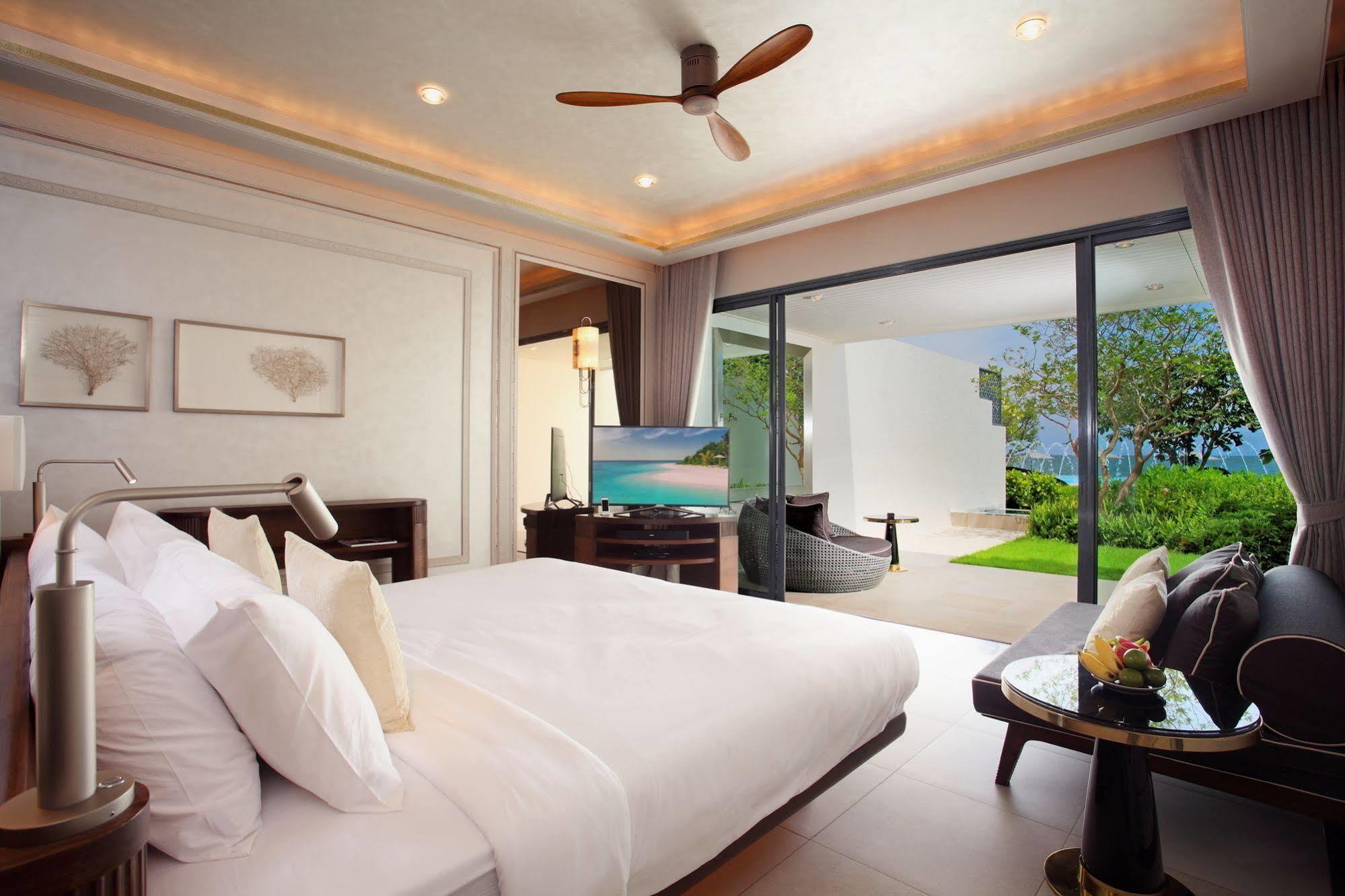 Special Offer - Beachfront Pool Suite Ground Floor