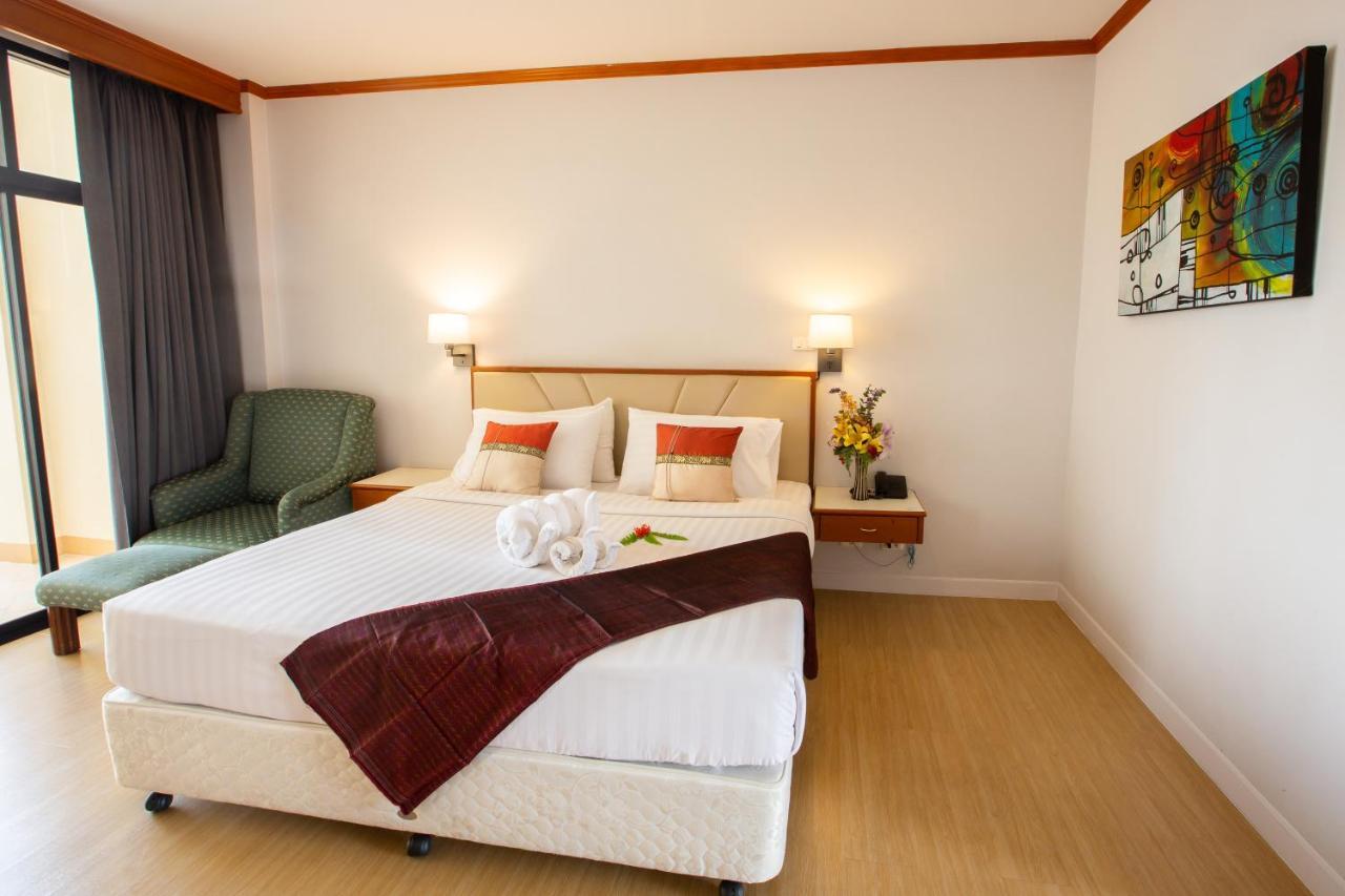 Deluxe King Room
