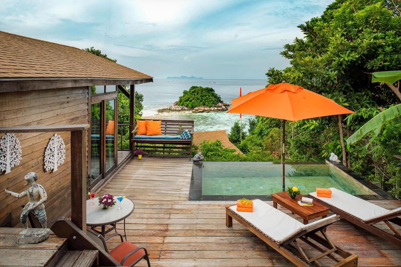 Grand Pool Villa