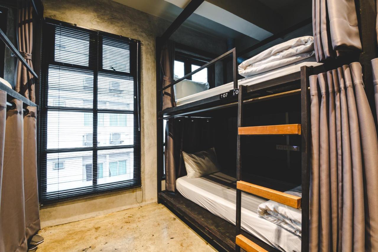 Bed 12-Bed Mixed Dormitory Room